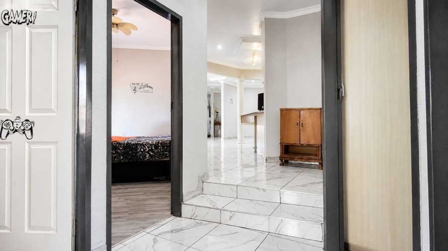4 Bedroom Property for Sale in Safari Gardens North West